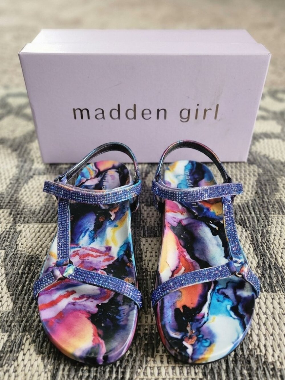 ✨ BRAND NEW IN BOX ✨ Madden Girl Mroyal Flat Slide Sandals